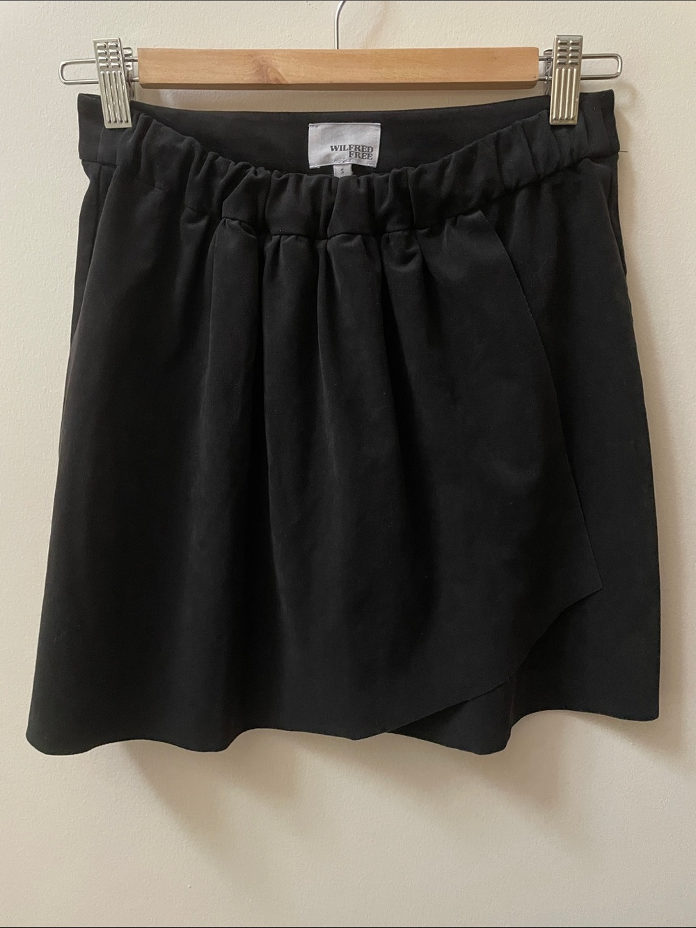 Aritzia Wilfred Free Nescher faux suede Mini Skirt